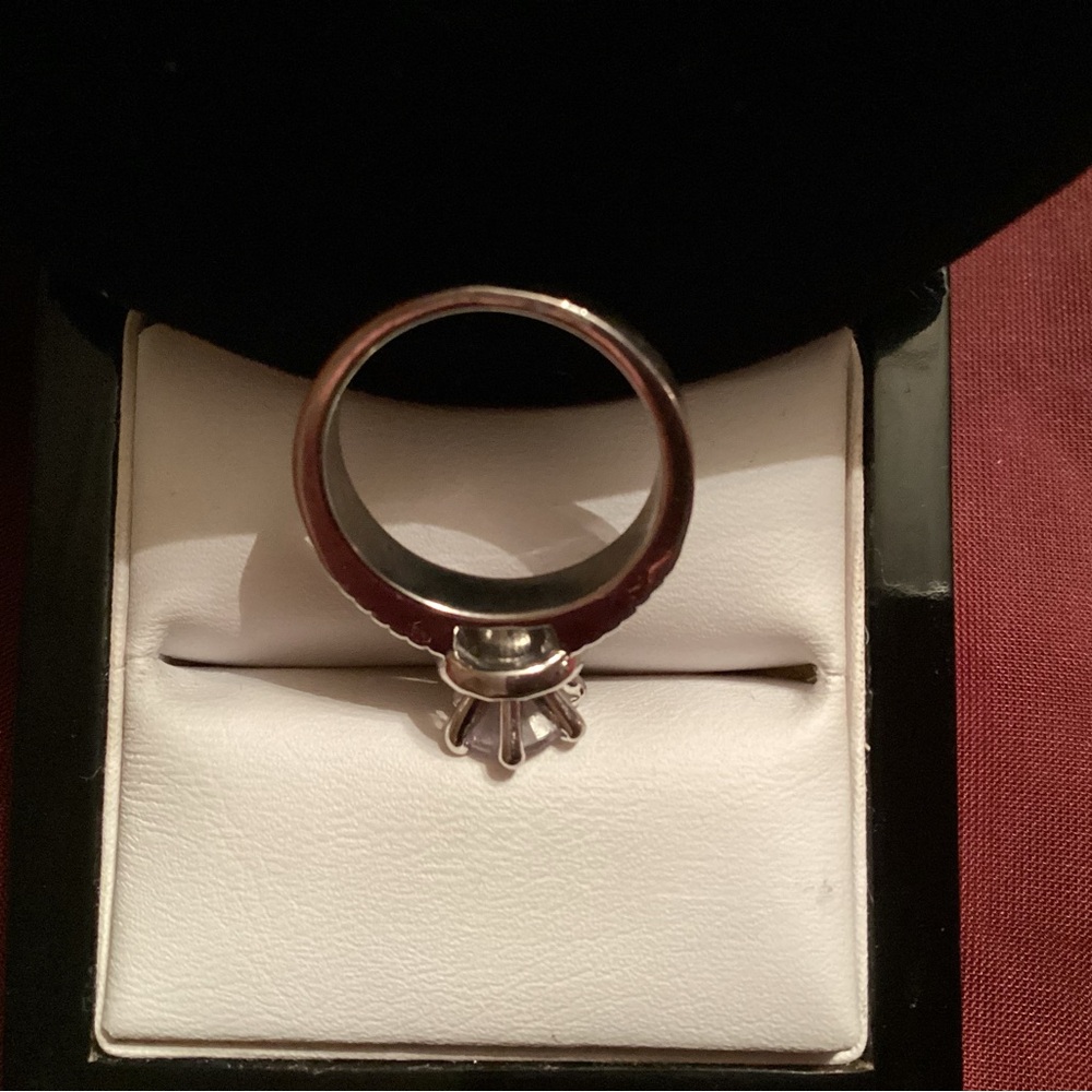 Solitaire Ring - Picture 6 of 10